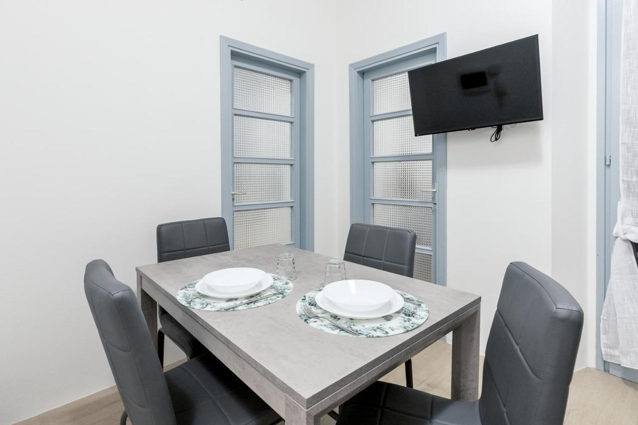 Alessia's Flat- Fantoni *